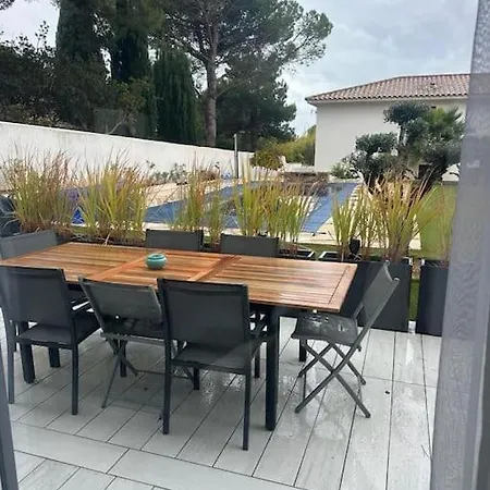 Marie-jeanne Санари-сюр-Мер